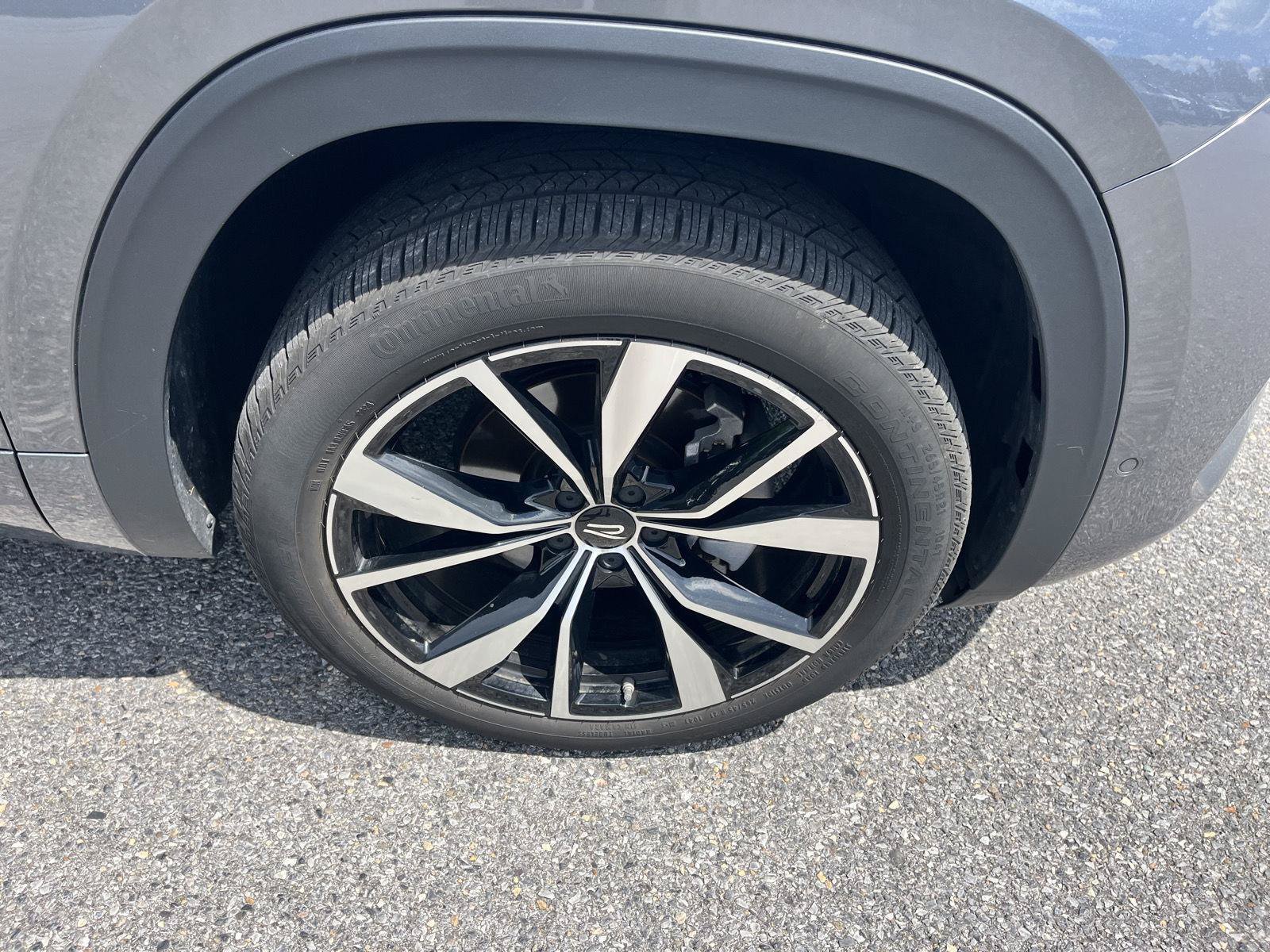 Used 2024 Volkswagen Atlas SEL Premium R-Line AWD/4WD image 10