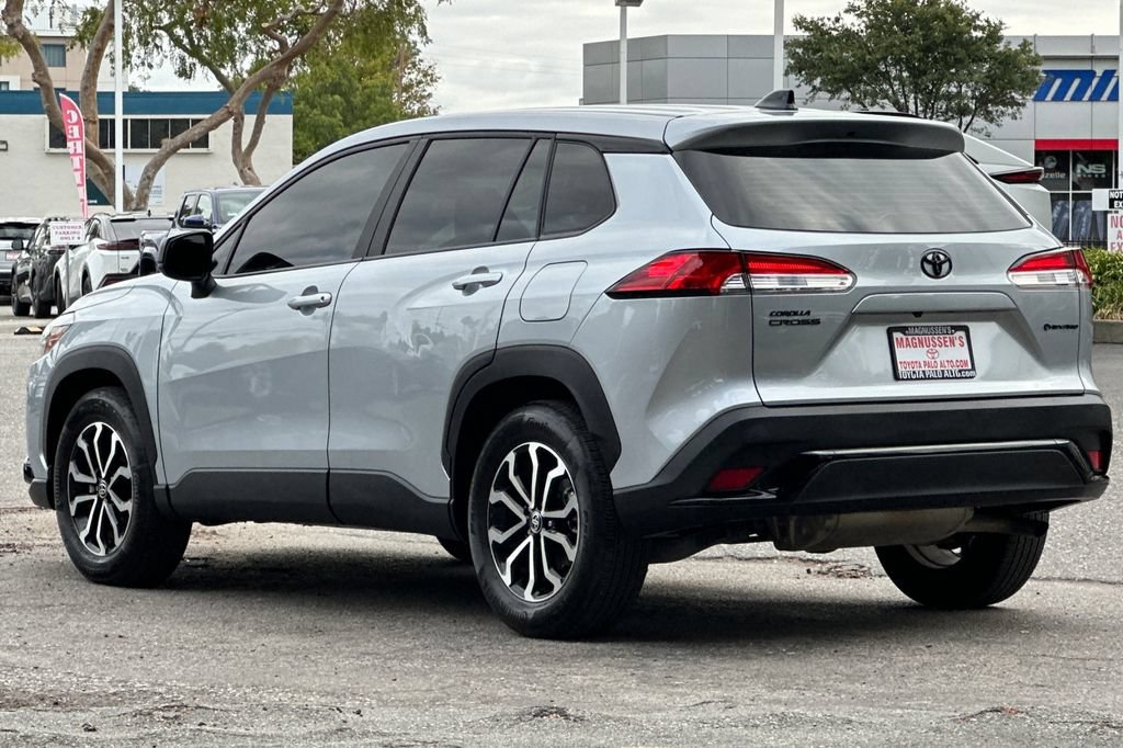 Certified 2025 Toyota Corolla Cross AWD Hybrid image 5