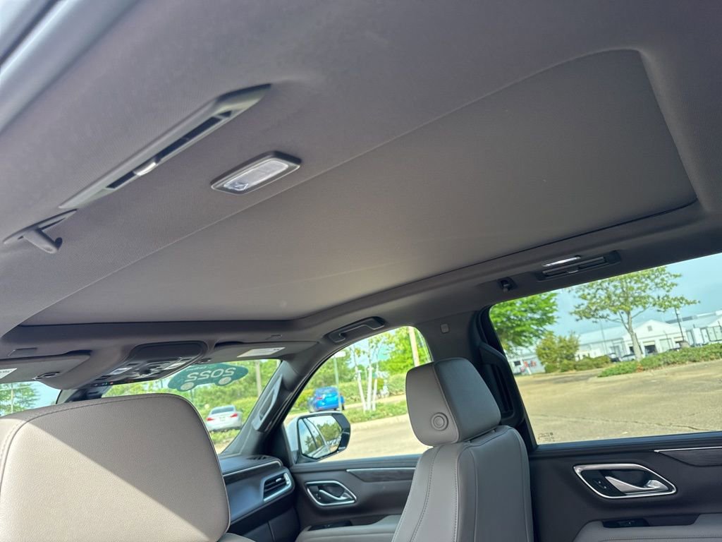 Certified 2022 Chevrolet Suburban LT w/ LT Signature Package image 20