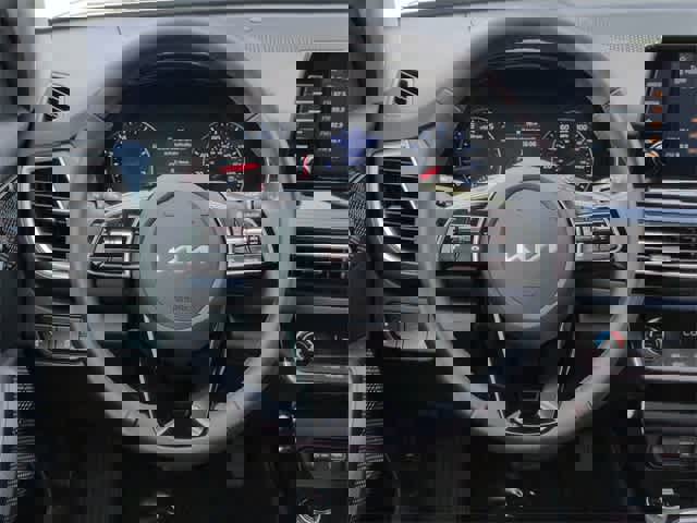 Used 2023 Kia Seltos S image 23