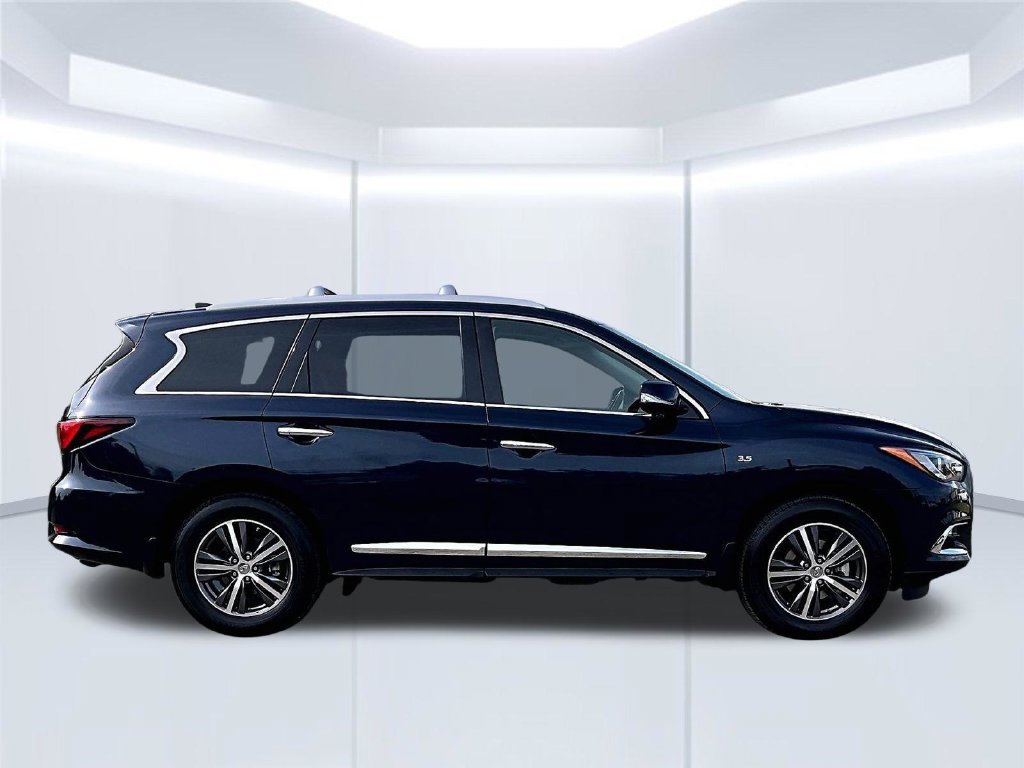 Used 2017 INFINITI QX60 Luxe w/ Premium Plus Package AWD/4WD image 38