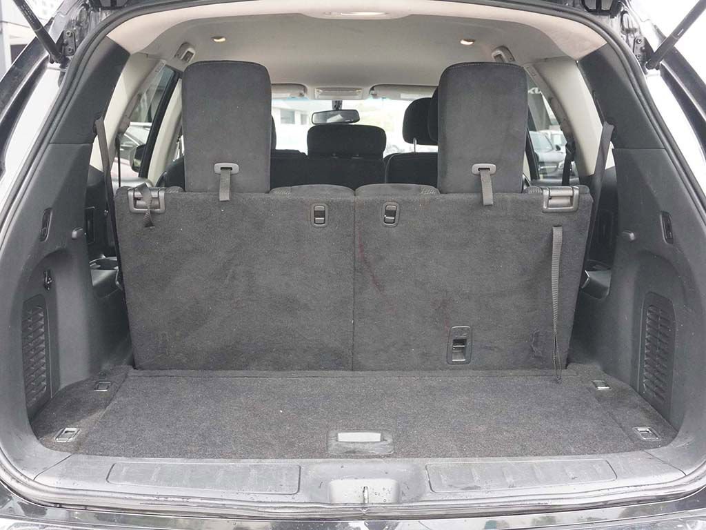 Used 2016 Nissan Pathfinder SV w/ Trailer Tow Package AWD/4WD image 17