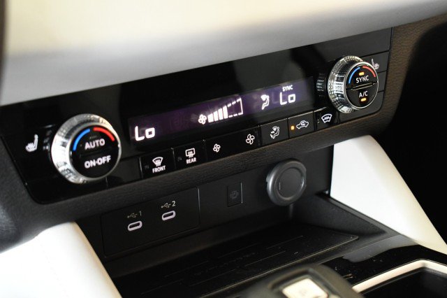 New 2026 Mitsubishi Outlander SE FWD image 30