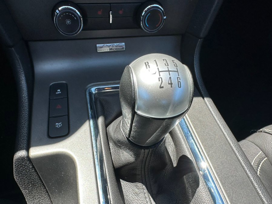 Used 2013 Ford Mustang GT Premium w/ Security Pkg RWD image 17