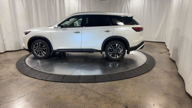 Certified 2025 INFINITI QX60 Luxe w/ Vision Package image 7