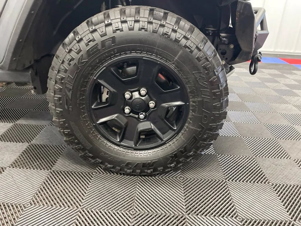 Used 2023 Jeep Gladiator Mojave w/ LED Lighting Group AWD/4WD image 25