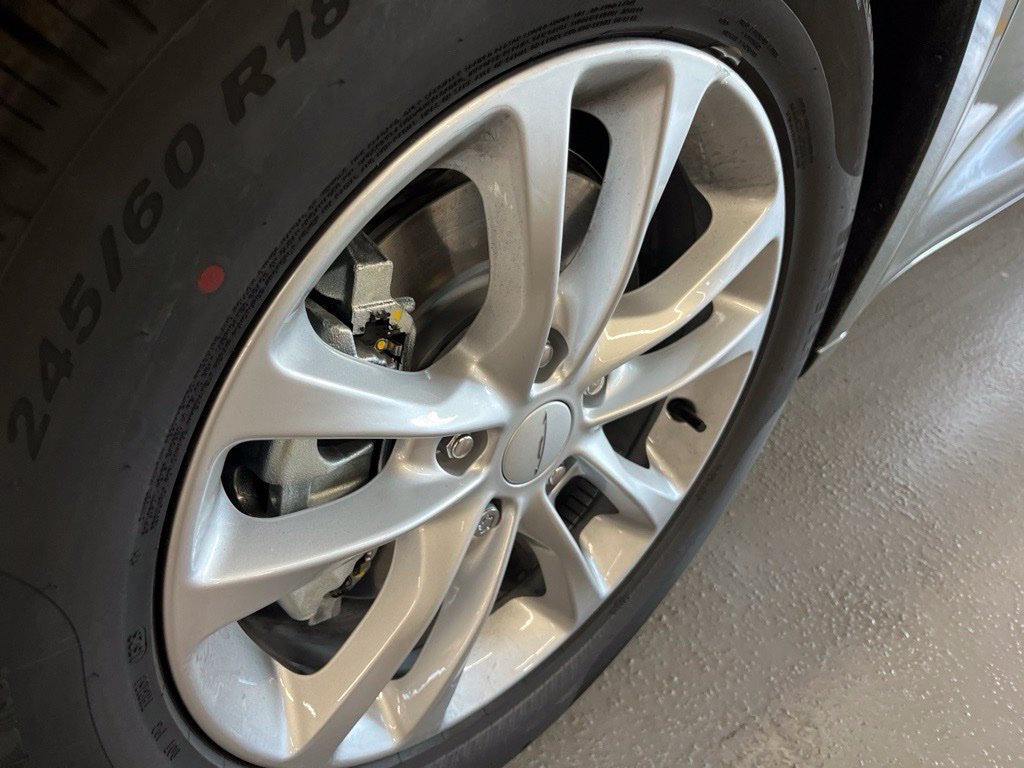 New 2027 Chrysler Pacifica Select FWD image 11
