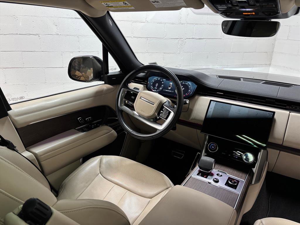 Used 2023 Land Rover Range Rover SE image 35