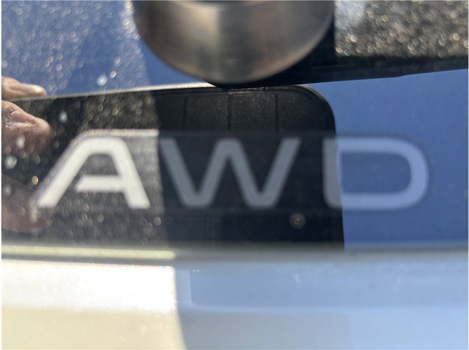 Used 2023 Honda HR-V EX-L image 8