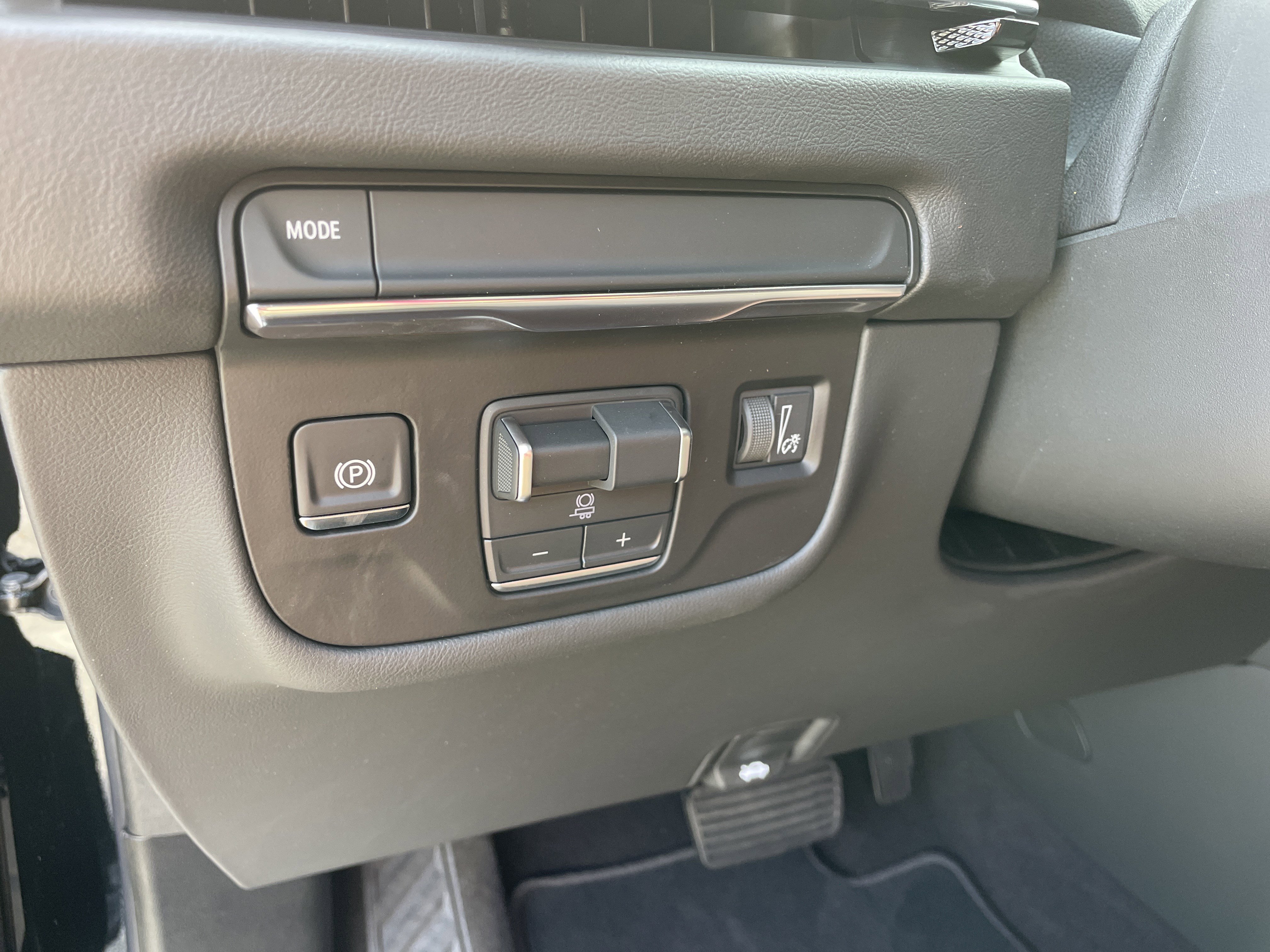 New 2026 Cadillac Escalade Luxury image 28