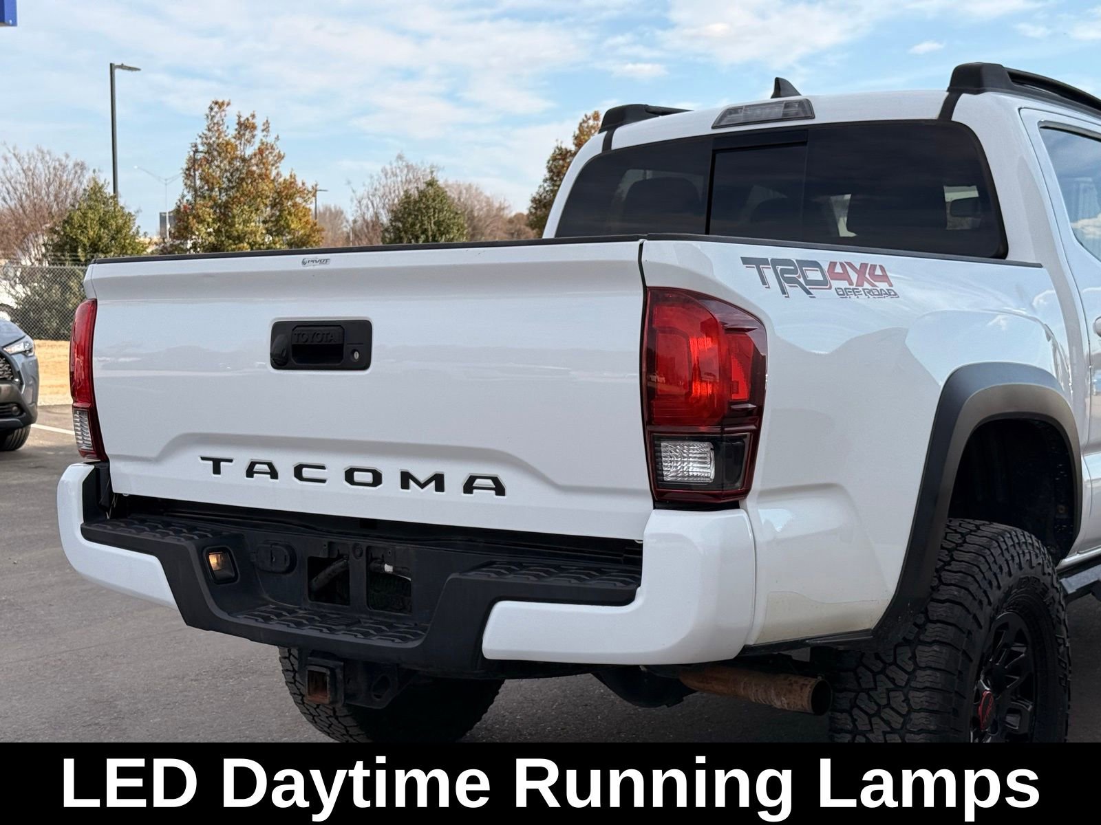 Used 2019 Toyota Tacoma TRD Off-Road image 7