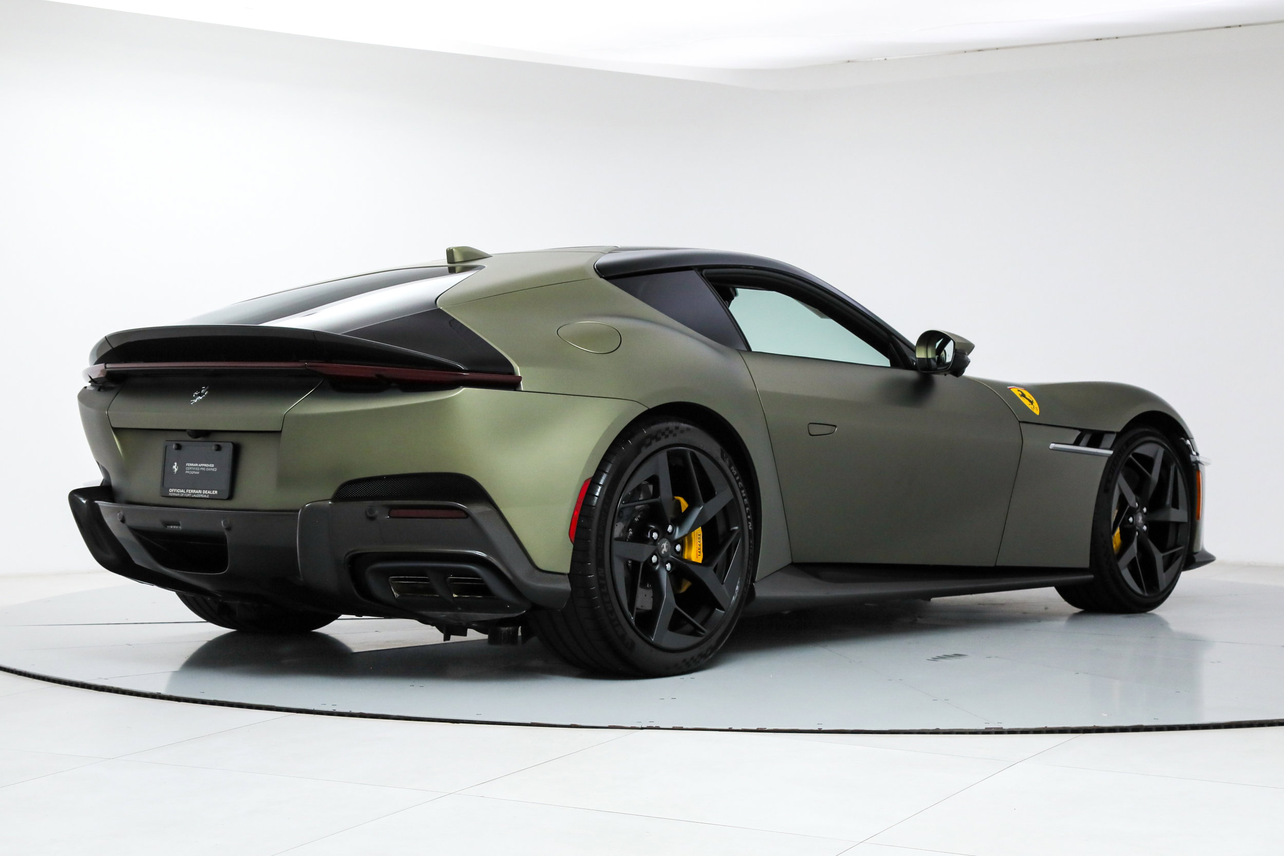 Certified 2025 Ferrari 12Cilindri image 8