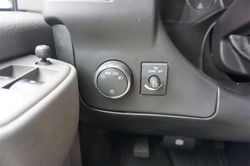 Used 2022 Chevrolet Express 2500 w/ Driver Convenience Package image 4