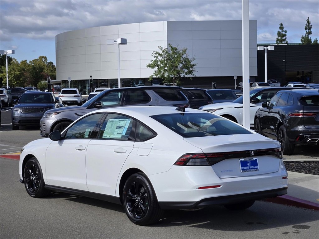 New 2025 Honda Accord SE image 6