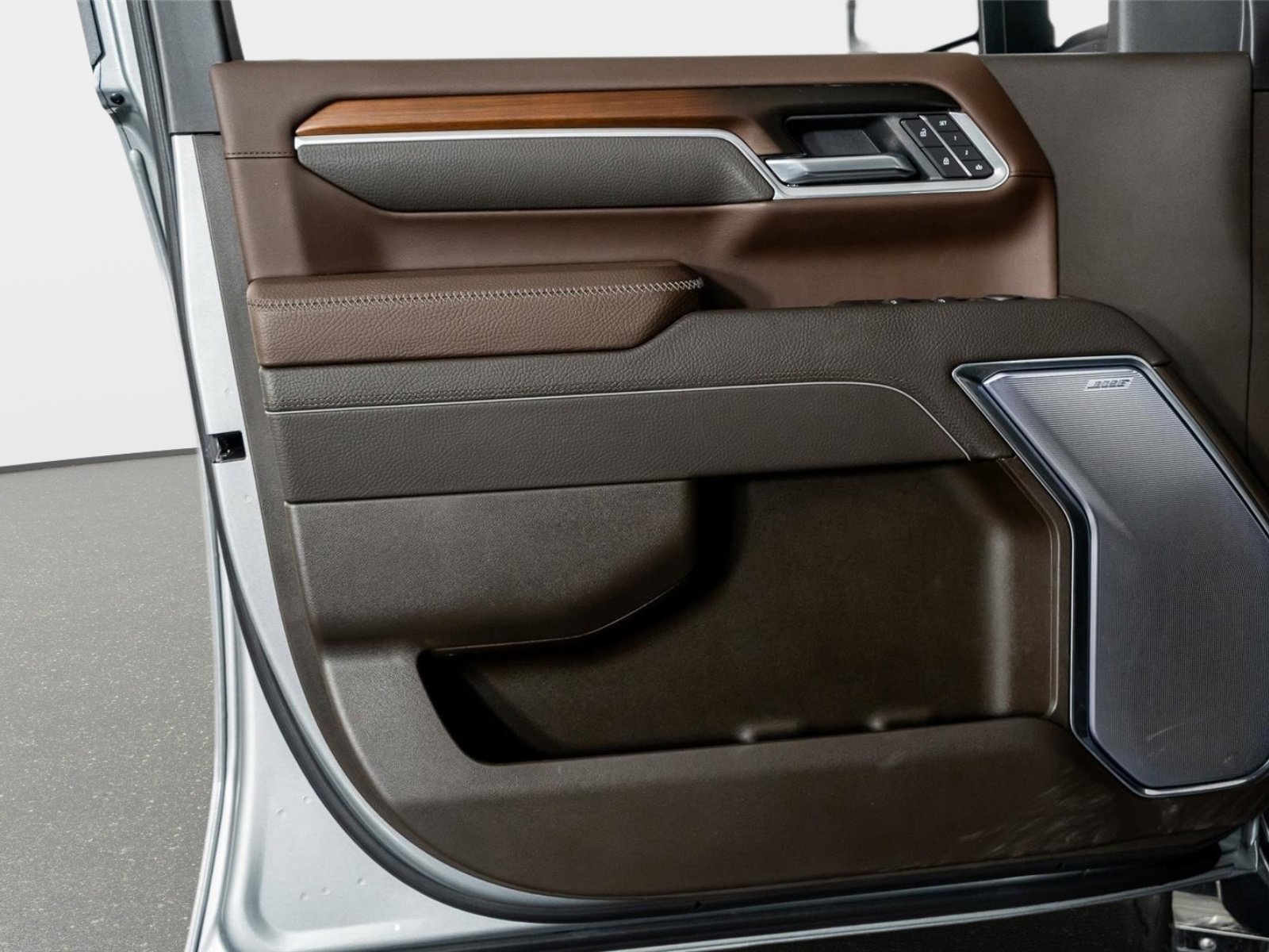 Used 2025 GMC Sierra 3500 Denali w/ Denali Reserve Package image 48