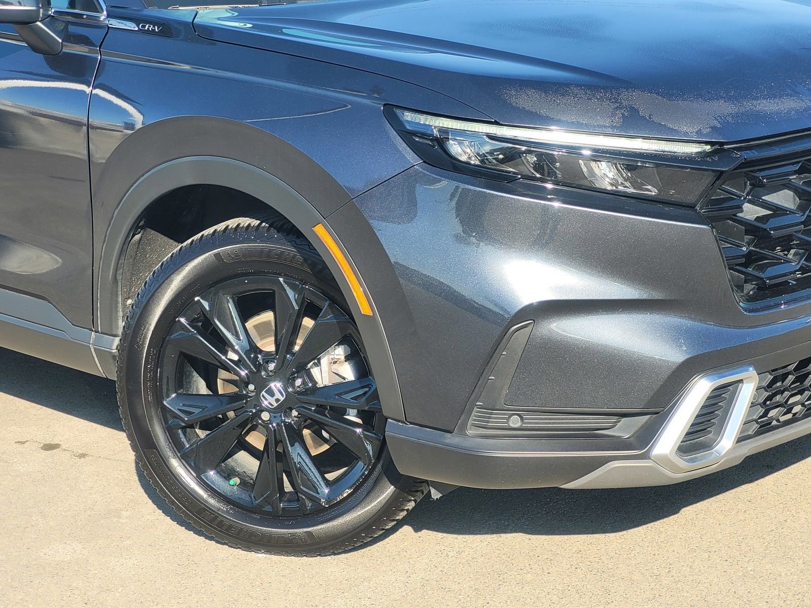 Used 2024 Honda CR-V Sport Touring image 3