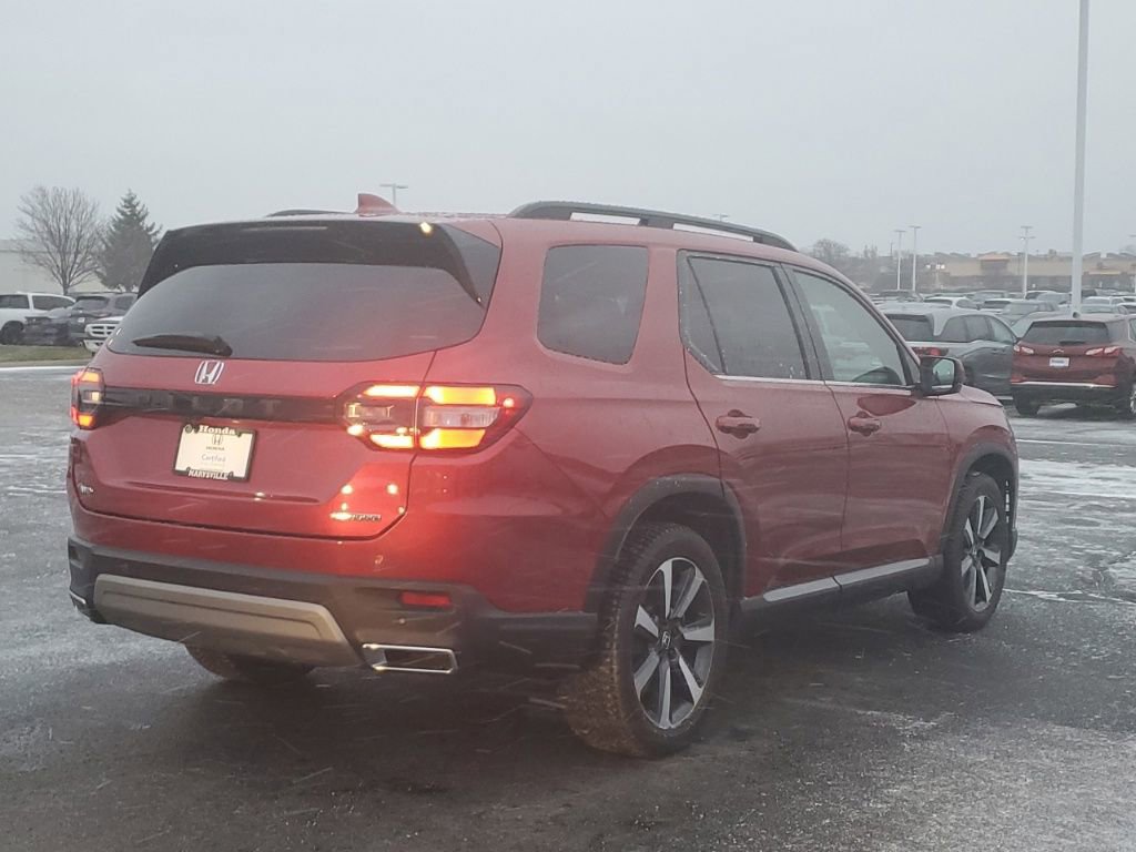 Used 2023 Honda Pilot Touring image 9
