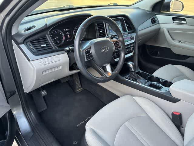Used 2018 Hyundai Sonata SEL w/ Cargo Package FWD image 2