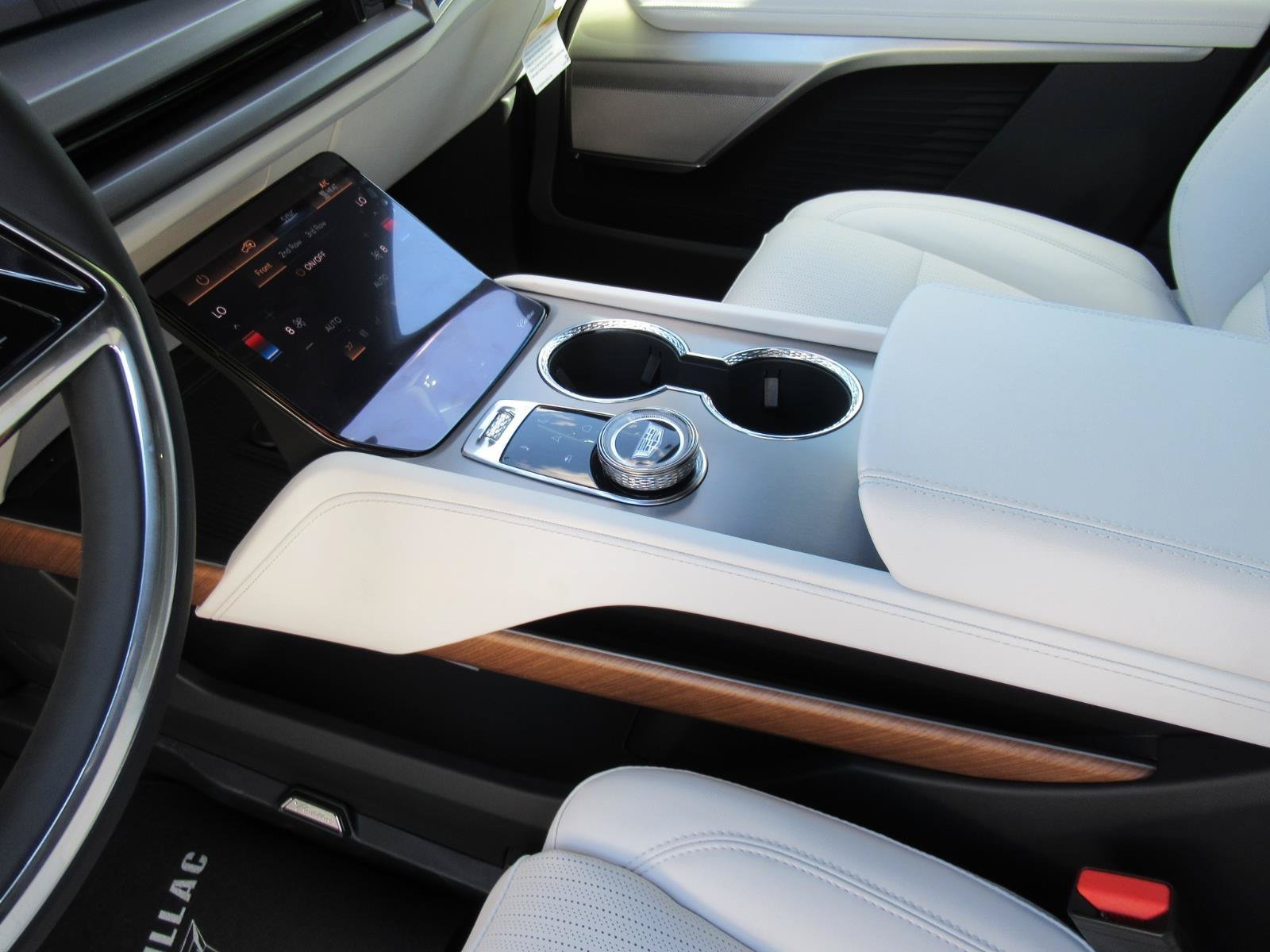 New 2027 Cadillac Vistiq Sport AWD/4WD image 16