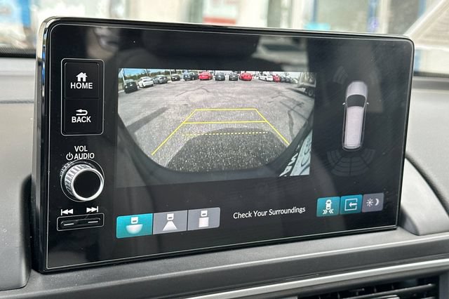 Used 2025 Honda Pilot Touring image 23