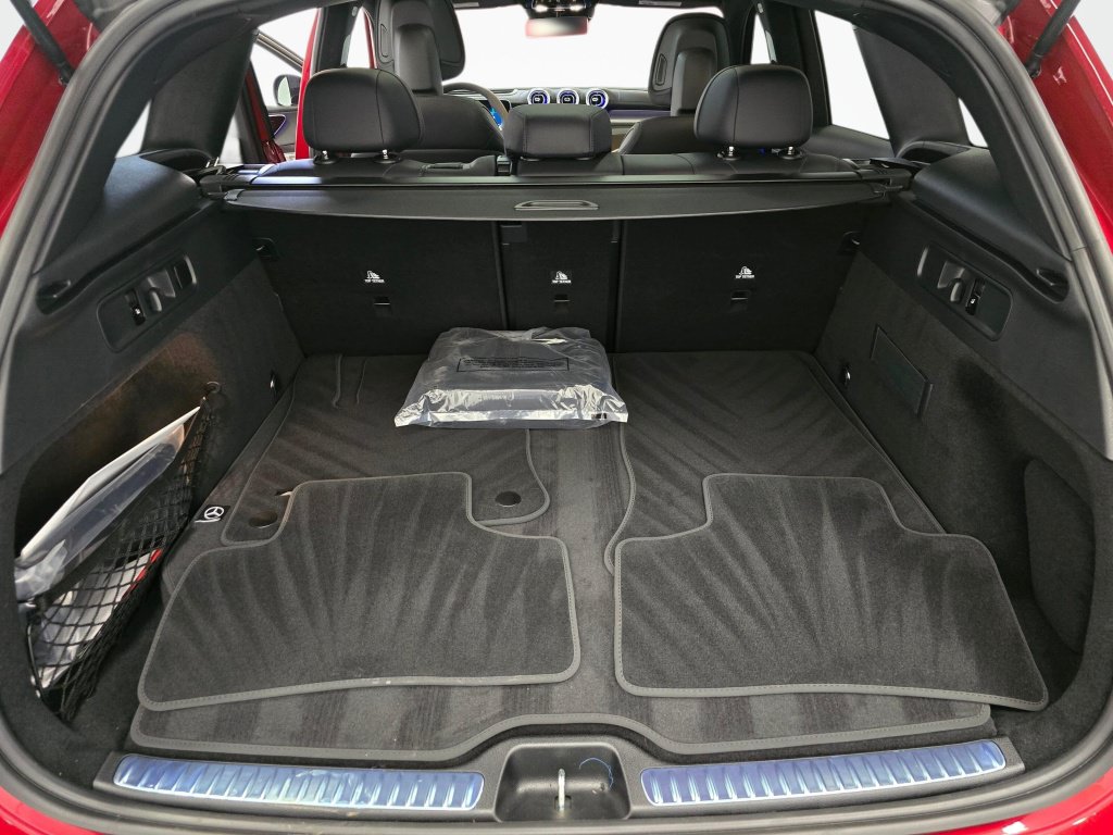New 2025 Mercedes-Benz GLC 63 AMG S image 12