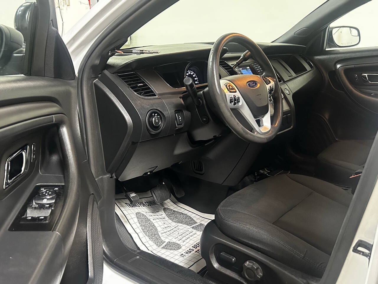 Used 2016 Ford Taurus Police Interceptor AWD image 22