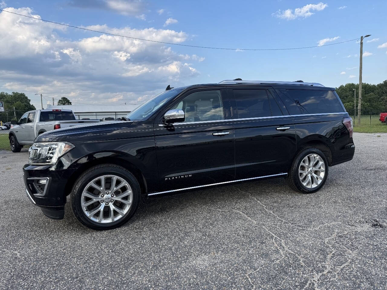 Used 2018 Ford Expedition Max Platinum RWD image 17