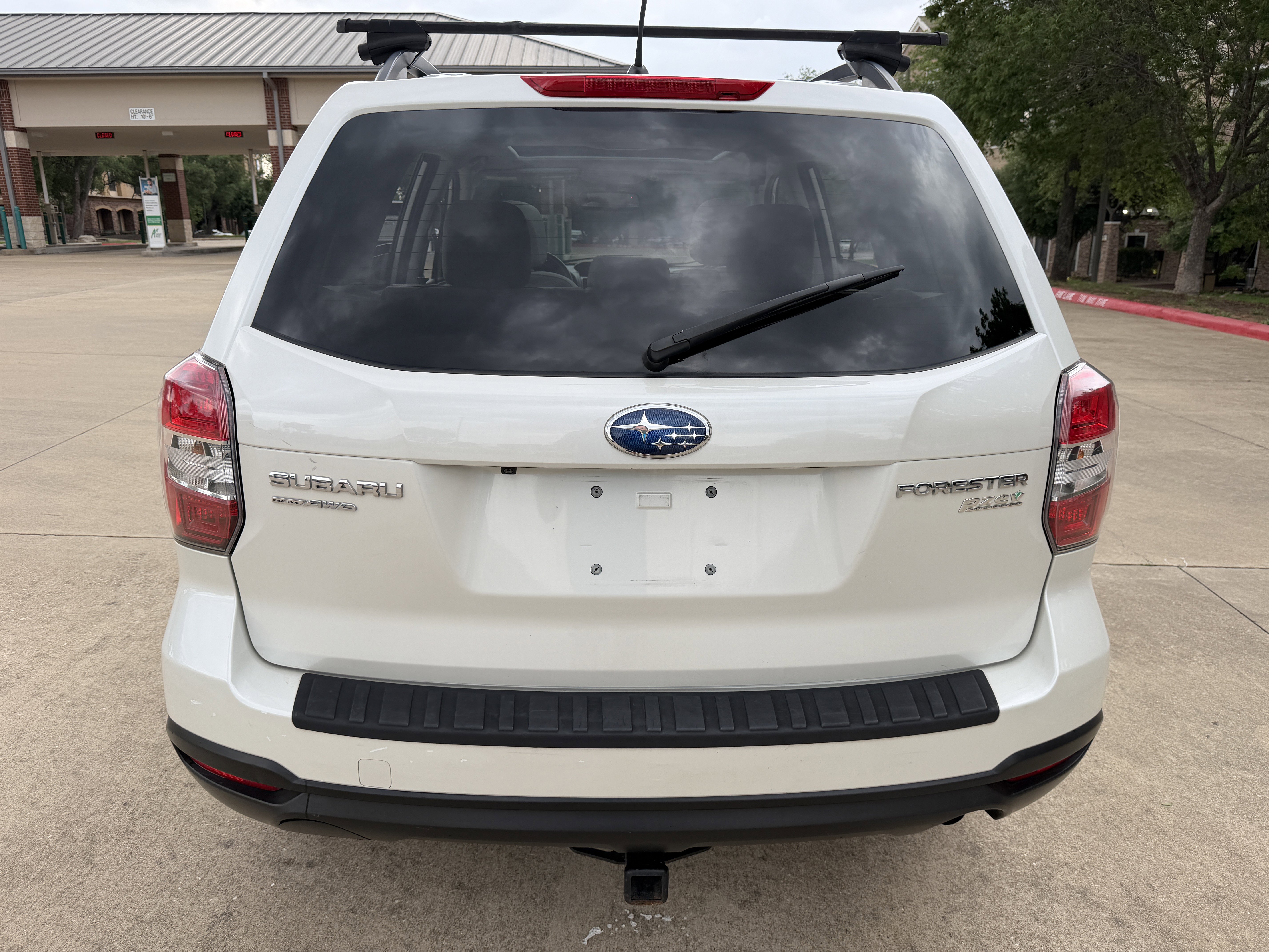 Used 2015 Subaru Forester 2.5i Premium w/ Popular Package #2 AWD/4WD image 6