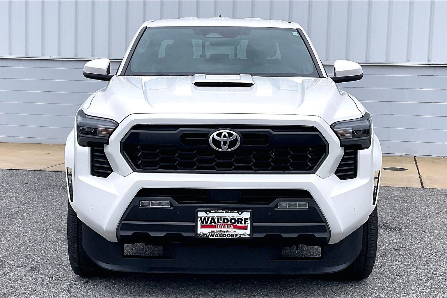 Used 2024 Toyota Tacoma TRD Sport w/ TRD Sport Upgrade Package AWD/4WD image 3