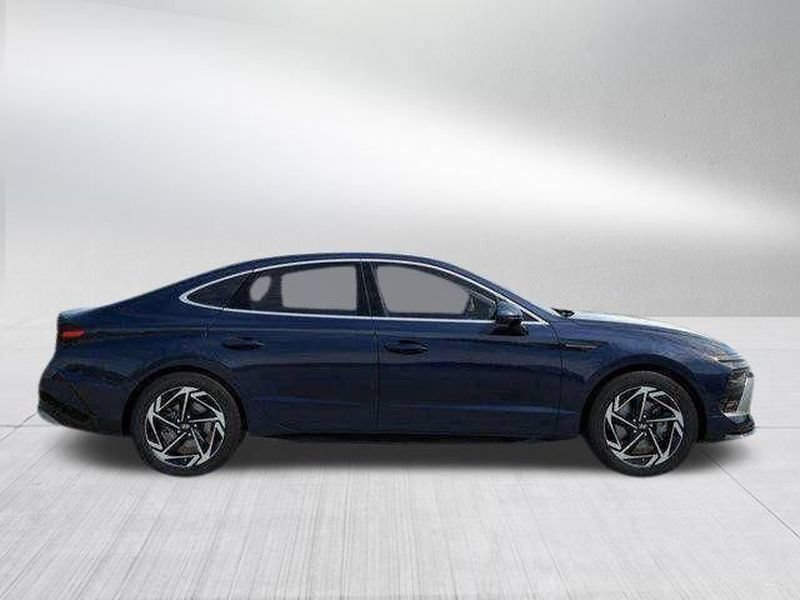 New 2026 Hyundai Sonata SEL FWD image 16