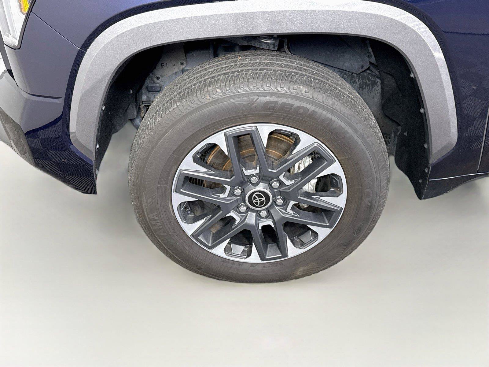 Used 2024 Toyota Tundra Limited AWD/4WD image 22