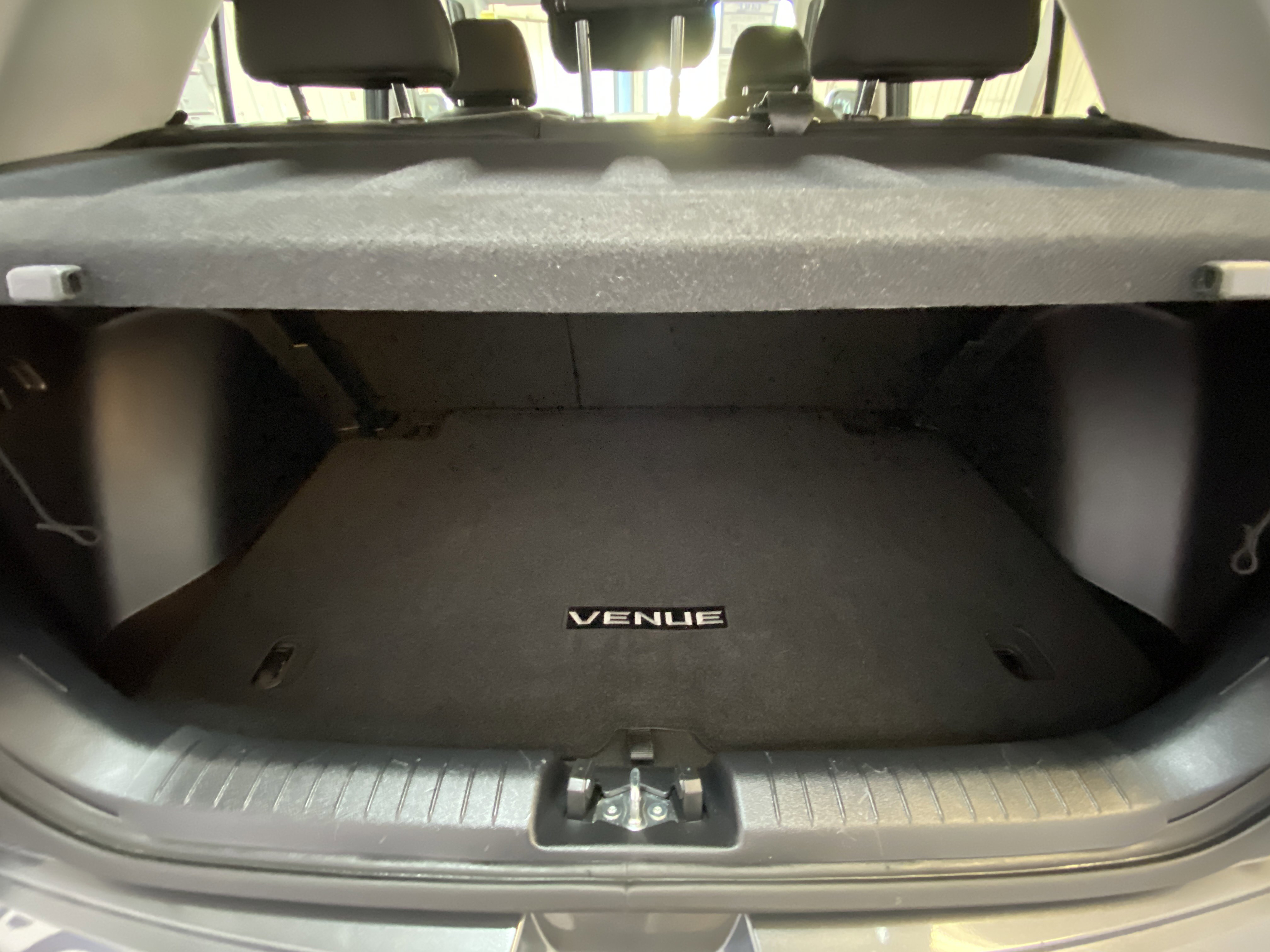 Used 2024 Hyundai Venue SEL image 29