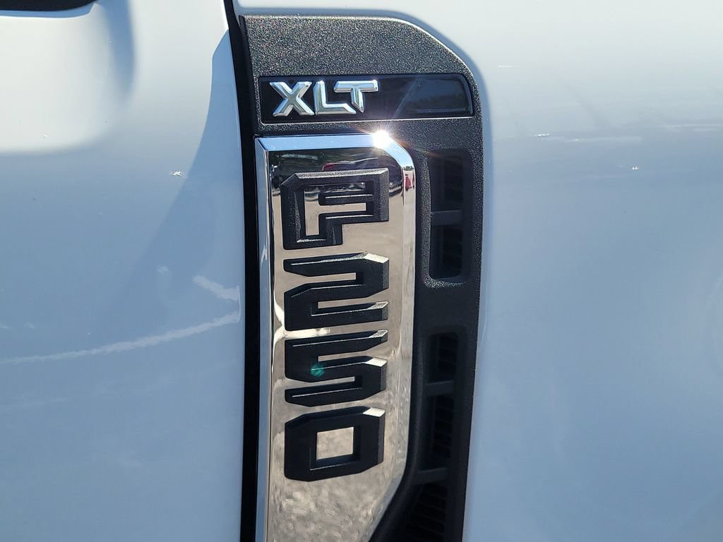 Certified 2025 Ford F250 XLT AWD/4WD image 6