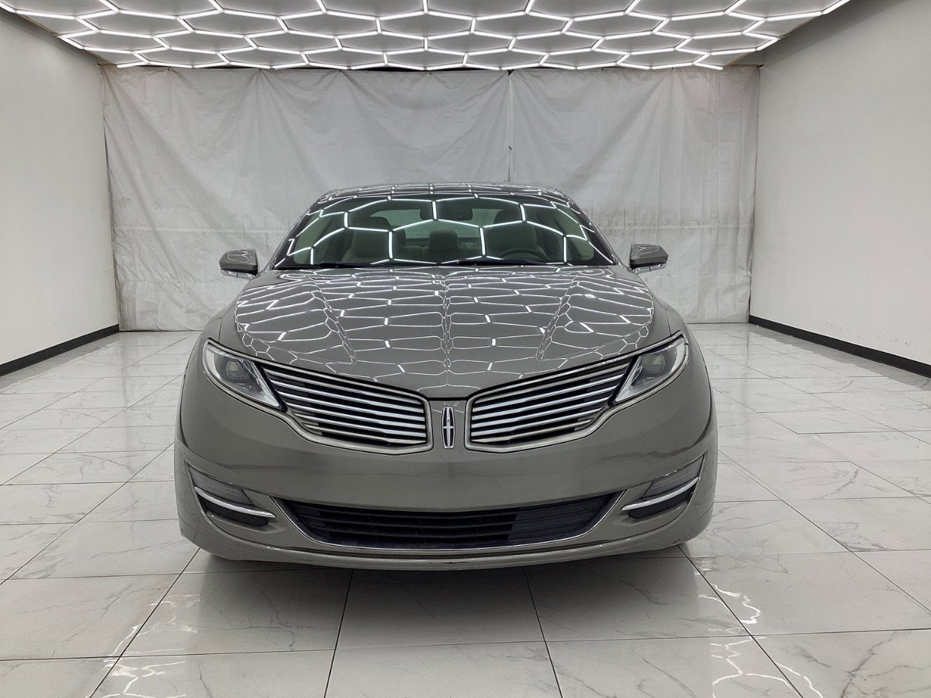 Used 2016 Lincoln MKZ Hybrid image 5