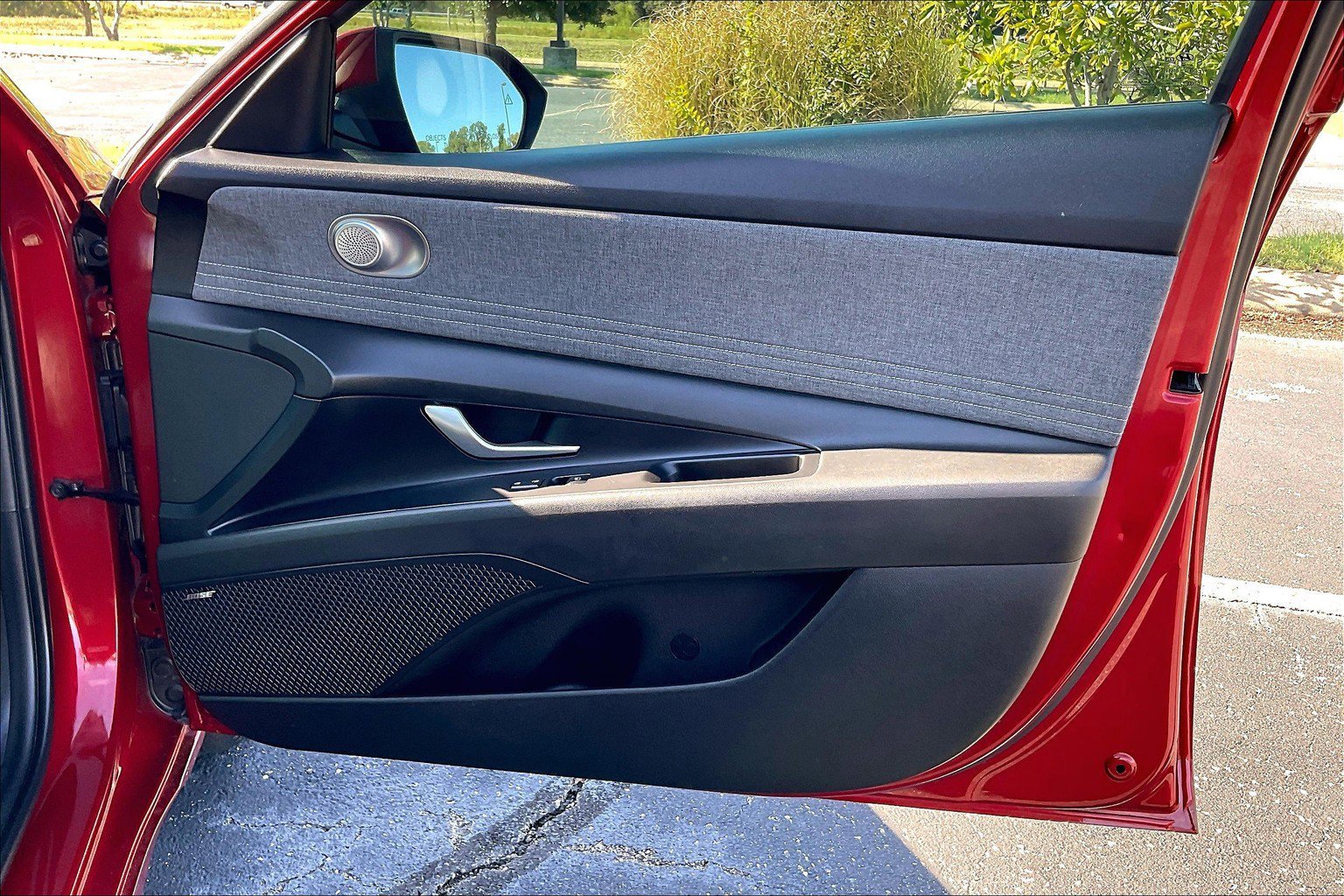 Used 2023 Hyundai Elantra Limited w/ Cargo Package image 21