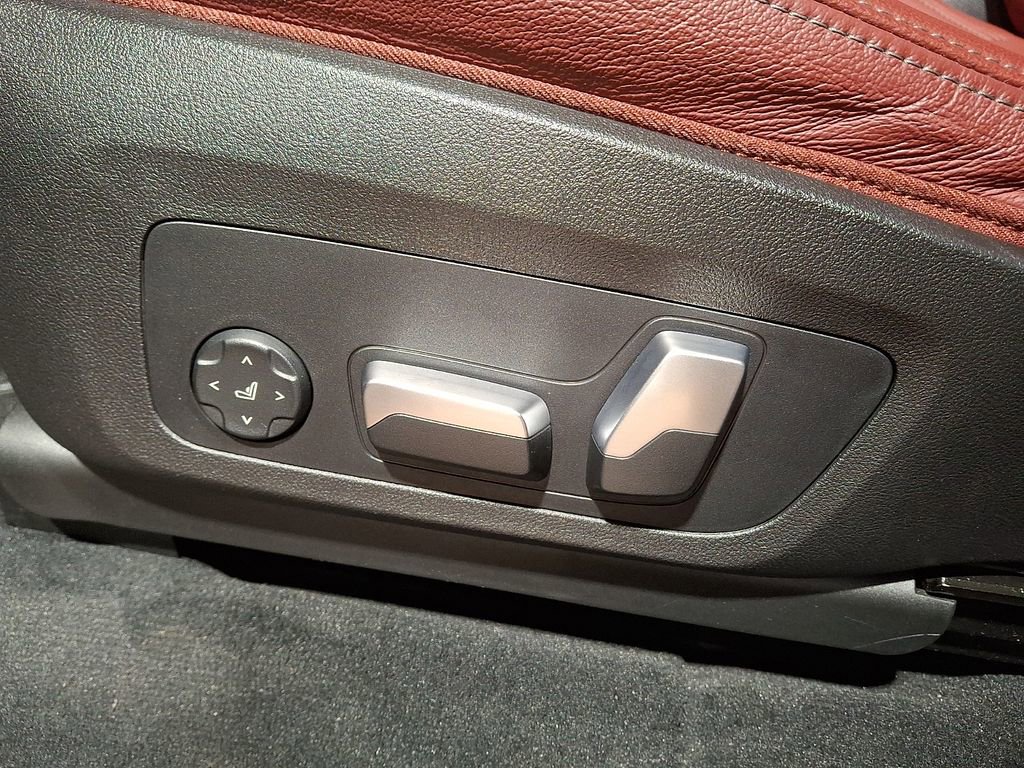 Certified 2024 BMW X3 M40i w/ Premium Package image 10