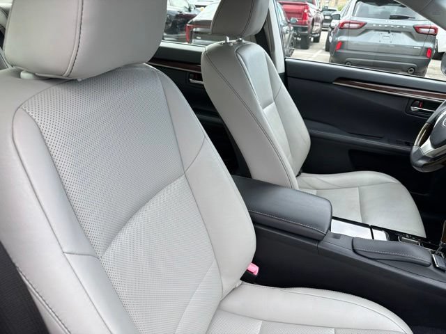 Used 2014 Lexus ES 350 w/ Luxury Package FWD image 25