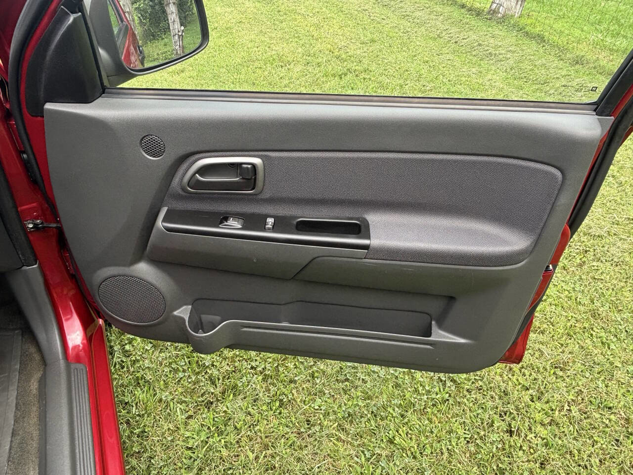 Used 2004 Chevrolet Colorado LS w/ Power Convenience Package image 12