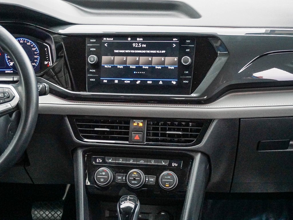 Used 2022 Volkswagen Taos SEL image 16