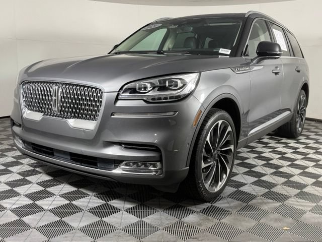 Used 2021 Lincoln Aviator Reserve w/ Equipment Group 202A AWD/4WD image 2
