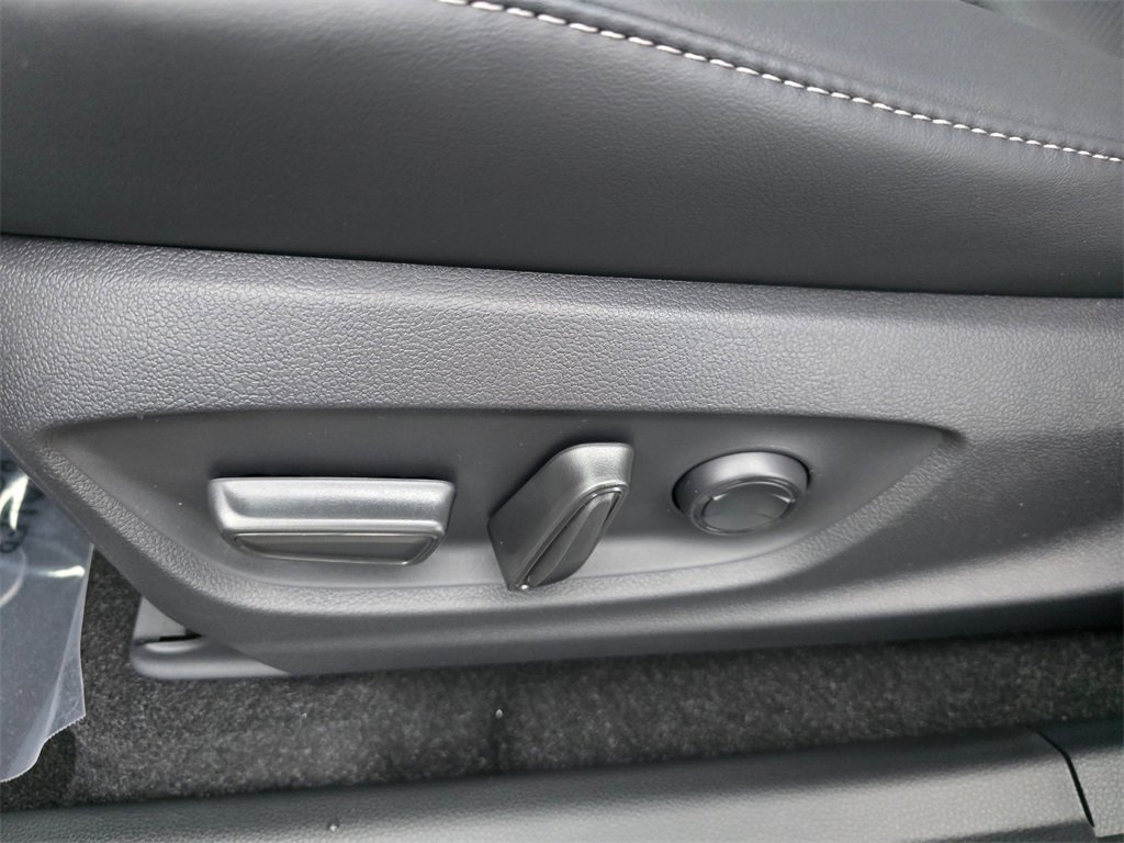 New 2025 Toyota Crown Signia image 26