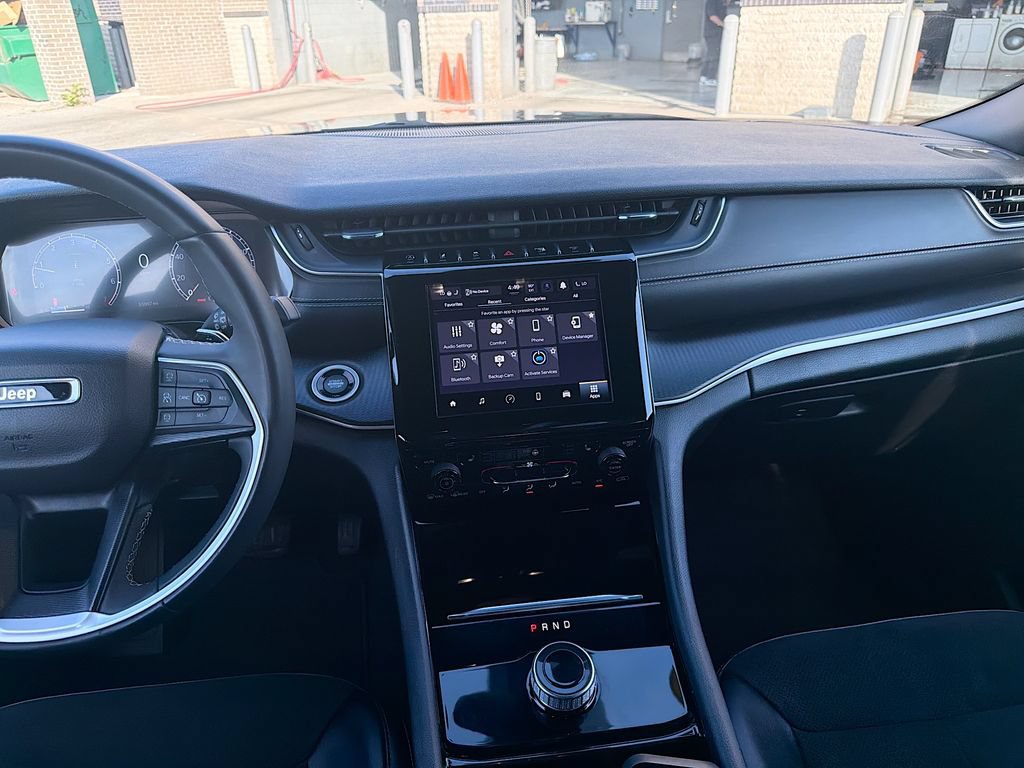 Used 2023 Jeep Grand Cherokee Altitude AWD/4WD image 19