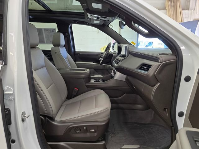 Used 2022 GMC Yukon SLT w/ SLT Luxury Package AWD/4WD image 40