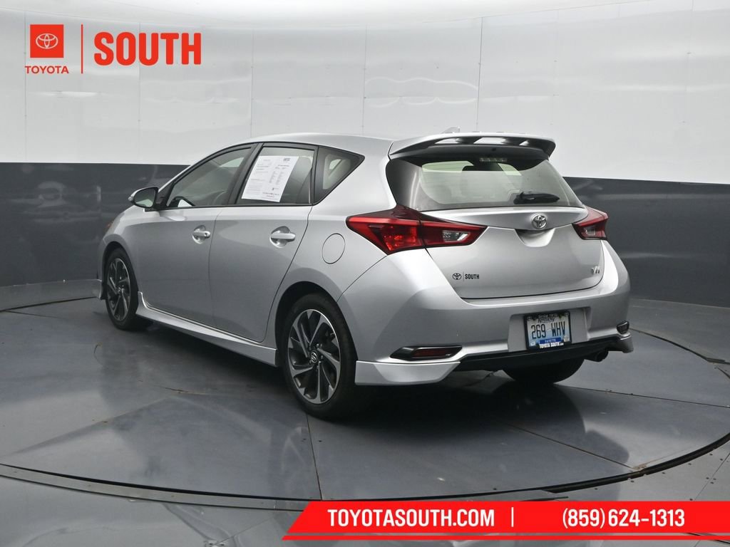 Used 2017 Toyota Corolla iM image 8