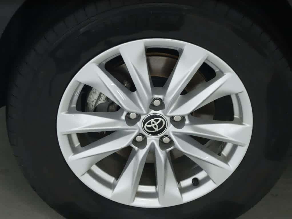 Certified 2024 Toyota Corolla Cross LE w/ Moonroof Package AWD/4WD image 36
