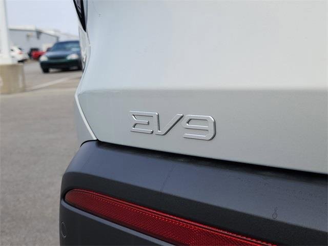 New 2026 Kia EV9 Wind image 5