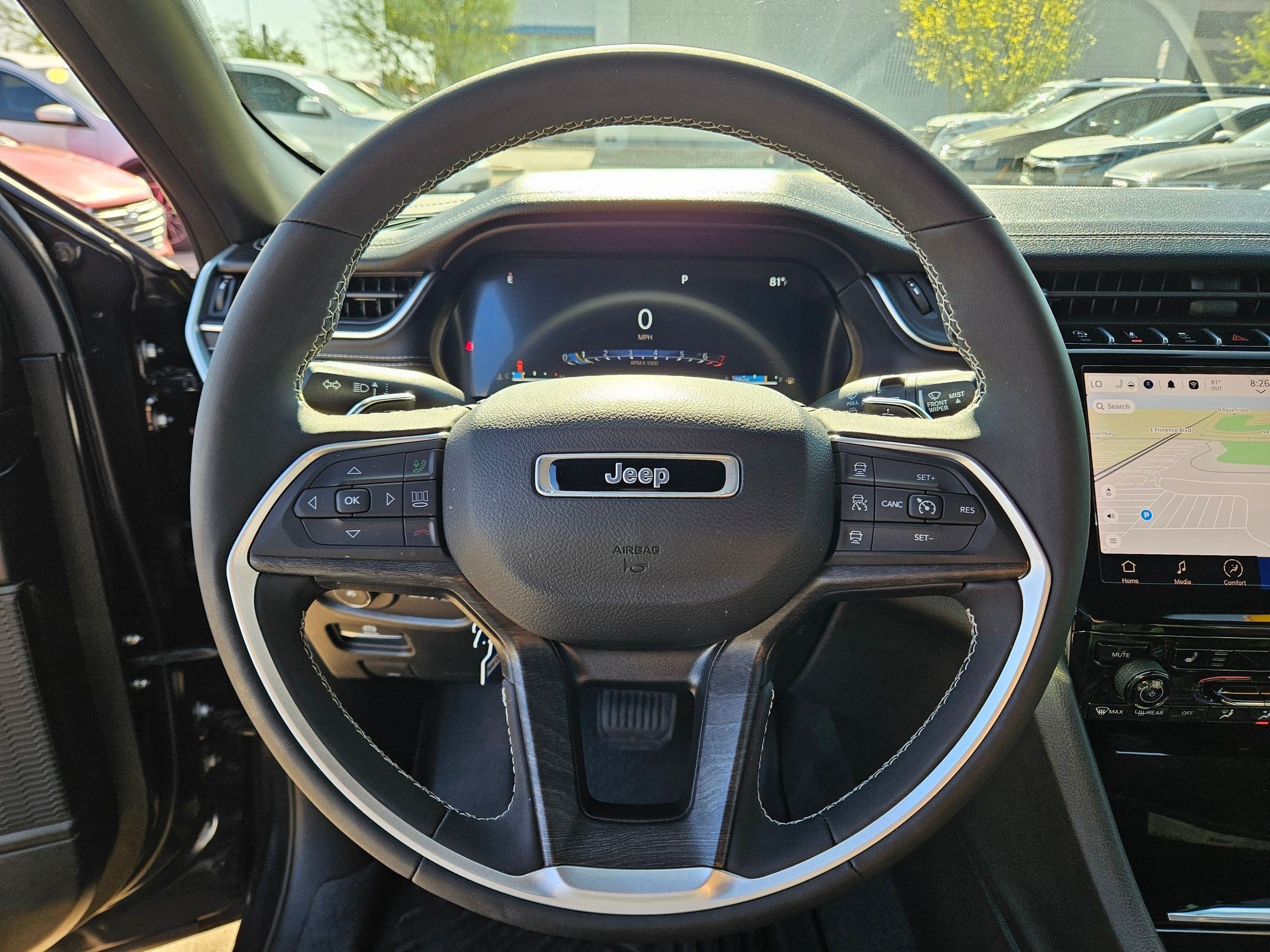 Used 2024 Jeep Grand Cherokee Limited RWD image 14