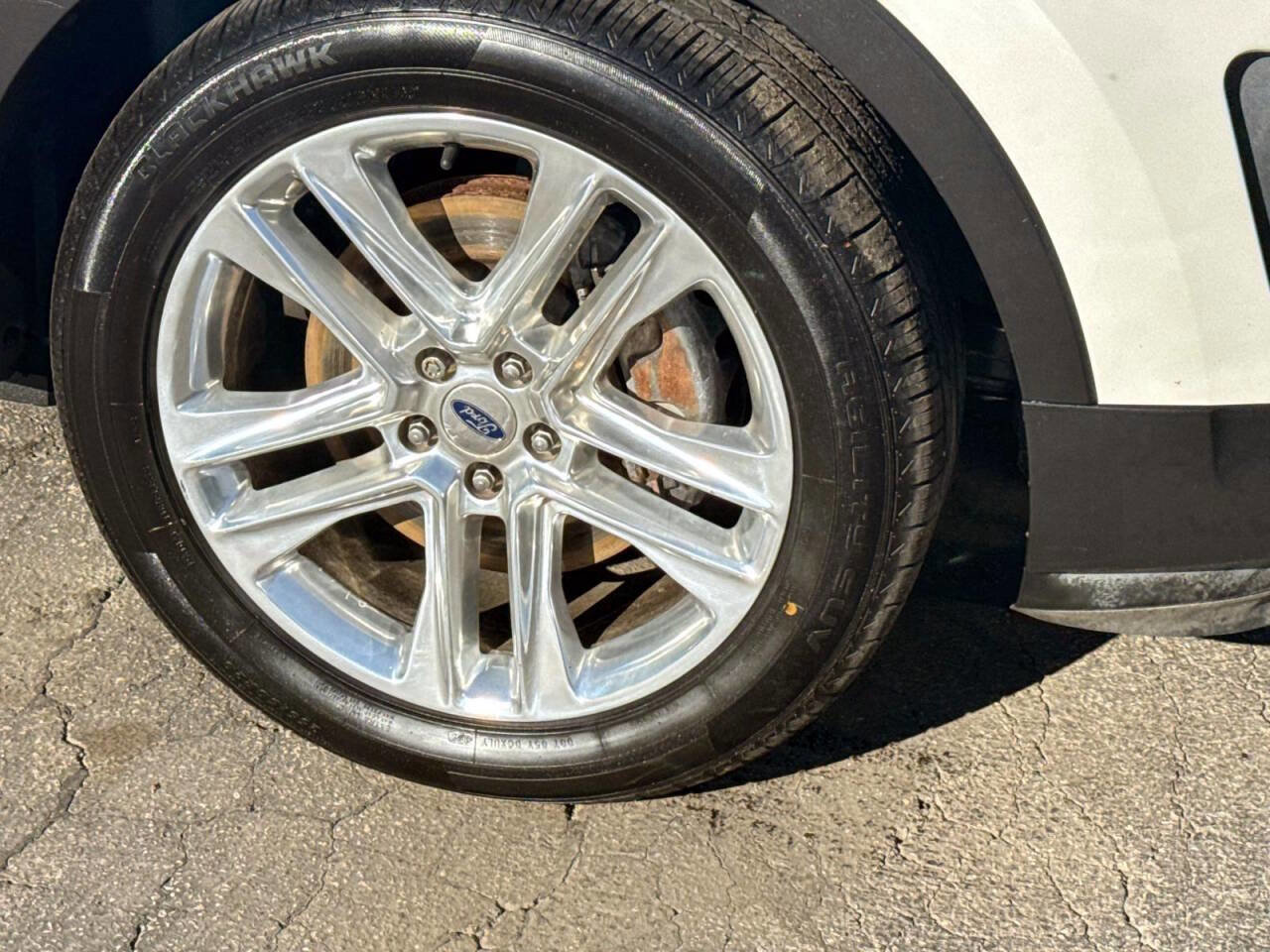 Used 2017 Ford Explorer Limited image 7