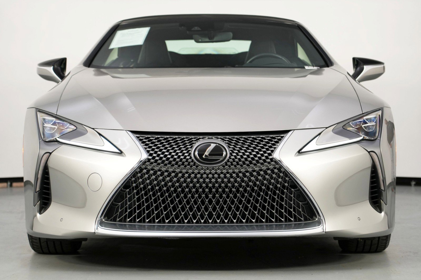 Used 2023 Lexus LC 500 Convertible image 7