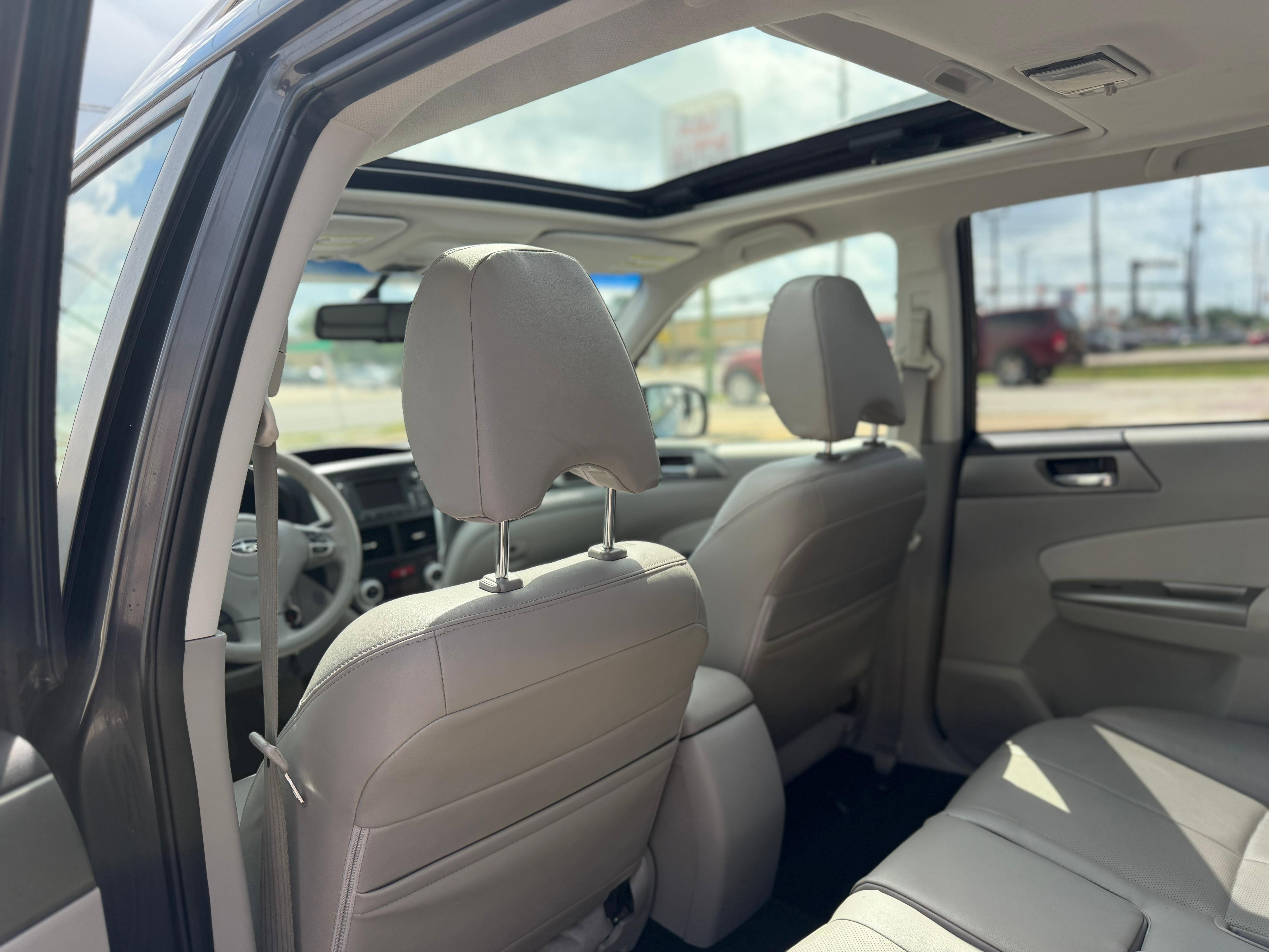 Used 2013 Subaru Forester 2.5X Touring AWD/4WD image 2